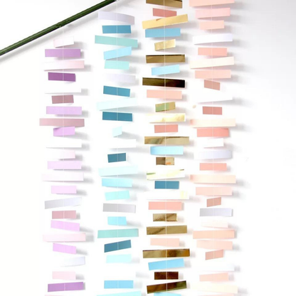 PrismStrips™ – Kinetisk Ljusreflekterande Pappersgirlang