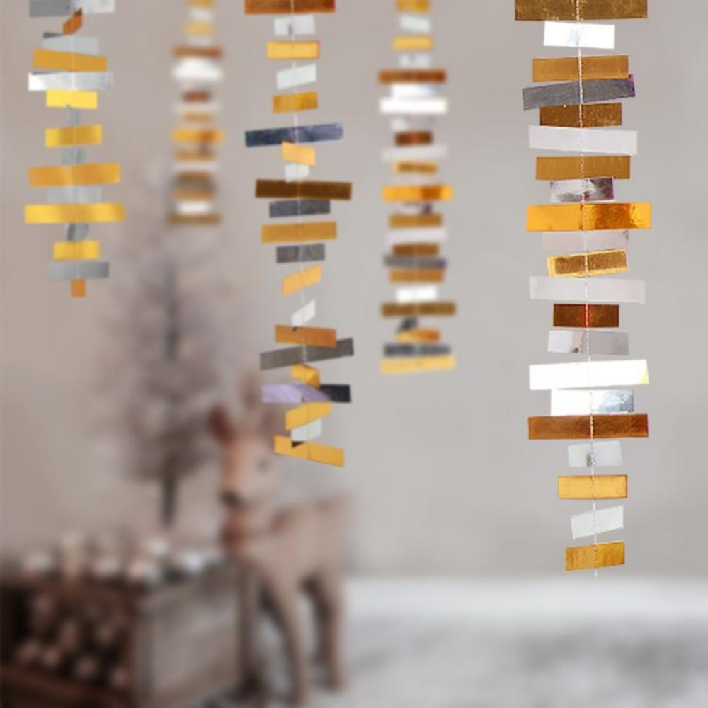 PrismStrips™ – Kinetisk Ljusreflekterande Pappersgirlang